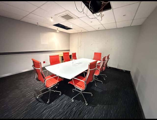 688M² OFFICE TO LET IN PARKTOWN
